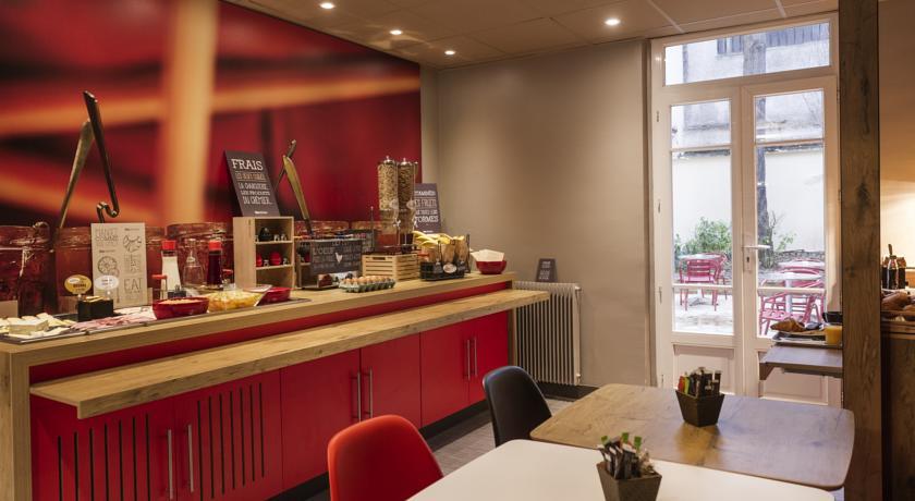 Ibis Yerevan Center Екстериор снимка