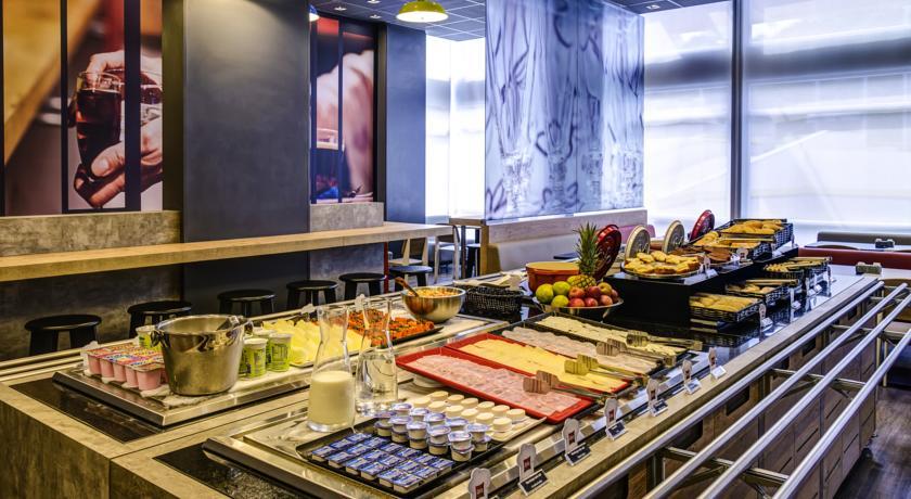 Ibis Yerevan Center Екстериор снимка