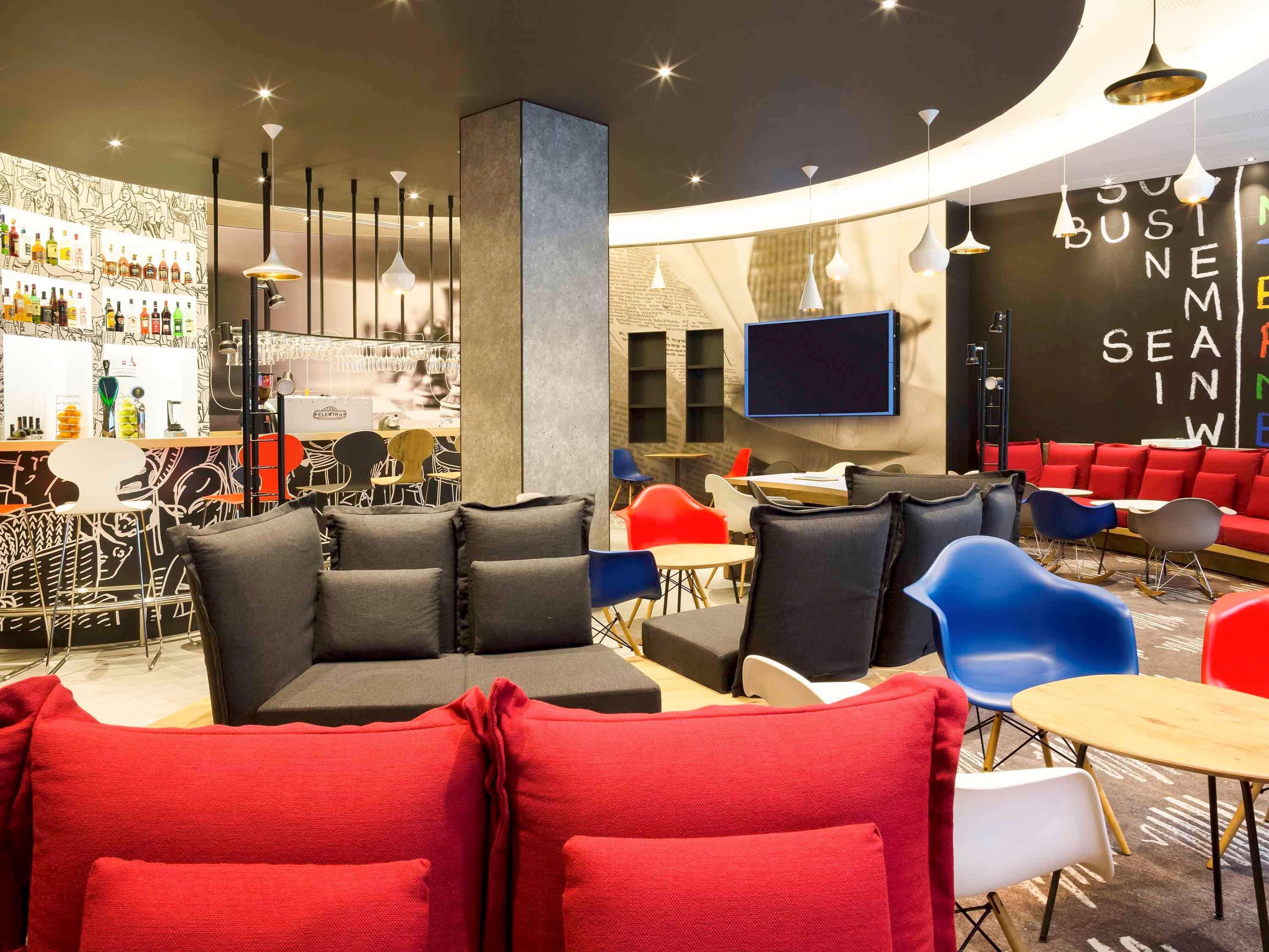 Ibis Yerevan Center Екстериор снимка